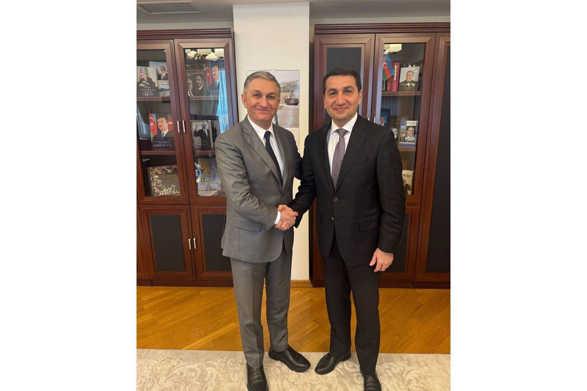 Assistant to Azerbaijani President receives Palestinian ambassador