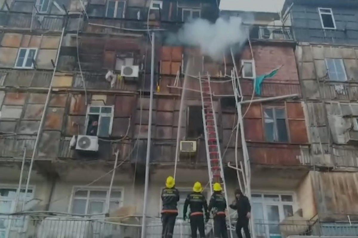 Fire breaks out in residential building in Bina, residents rescued-VIDEO 
