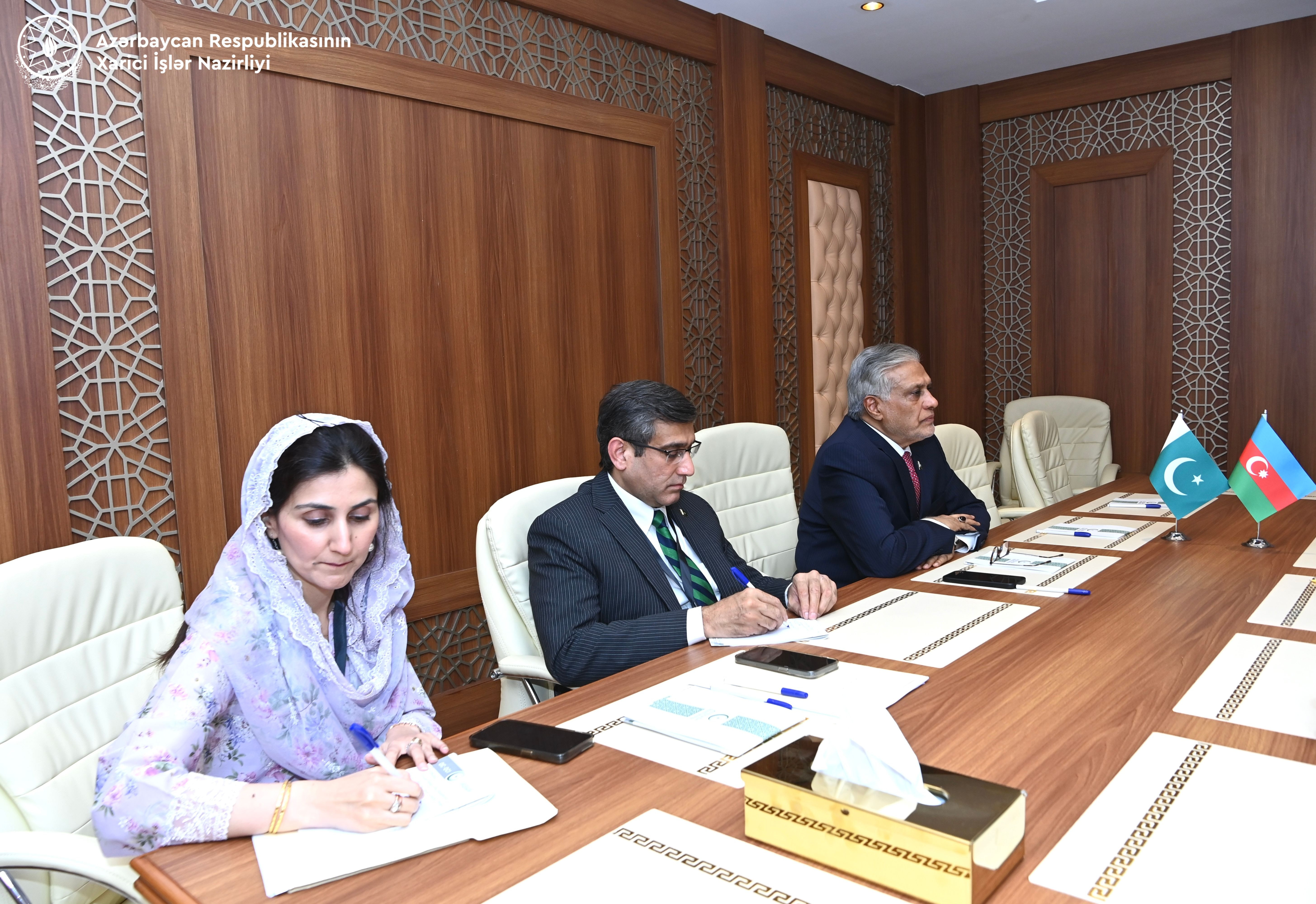 Azerbaijan’s Top diplomat meets with Deputy PM and Foreign Minister of Islamic Republic of Pakistan