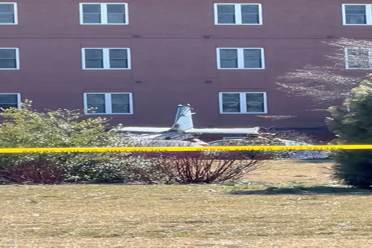 Small plane crashes into Pennsylvania retirement community parking lot