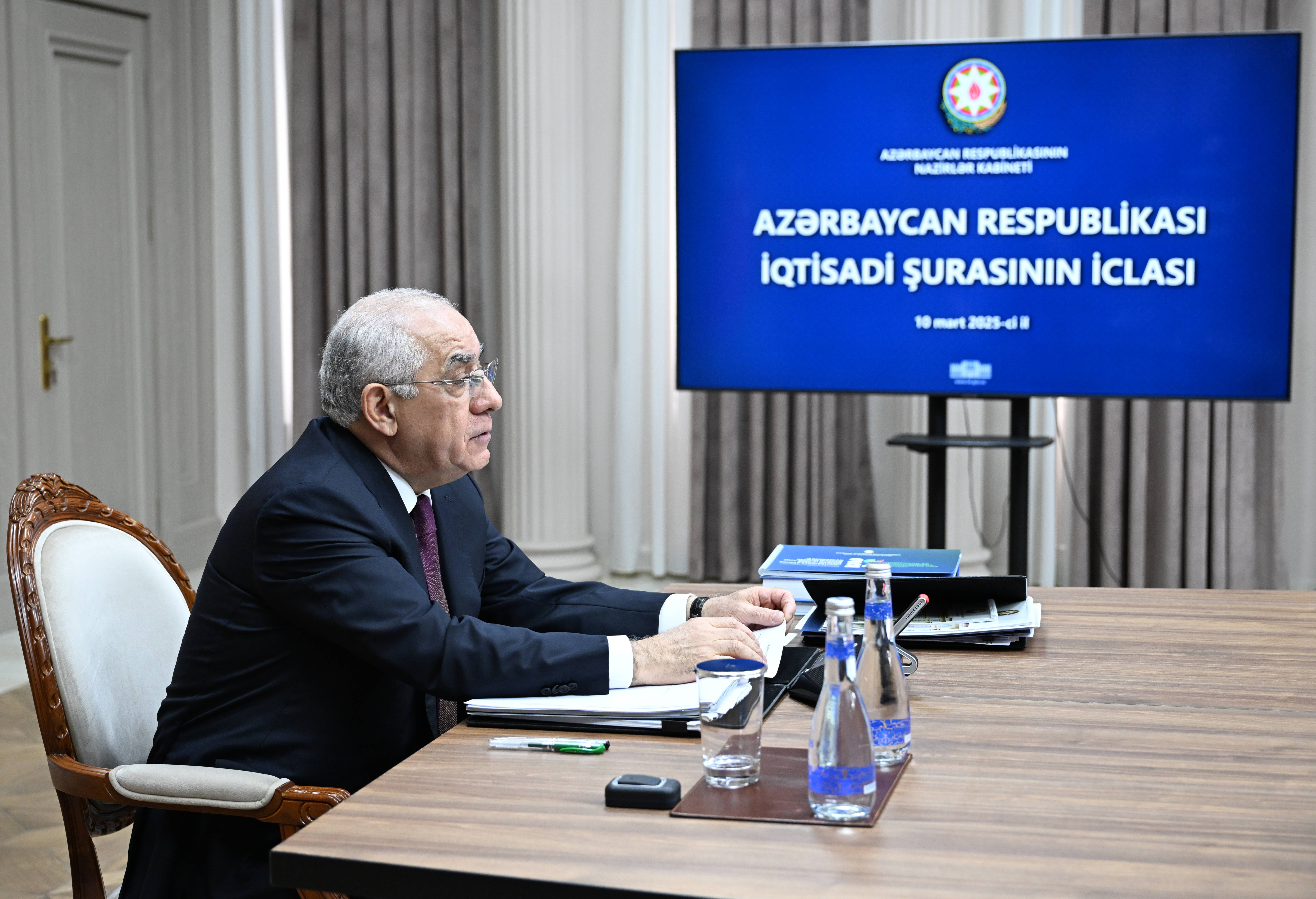 Economic Council holds meeting, discuss Action Plan on Agrarian Insurance