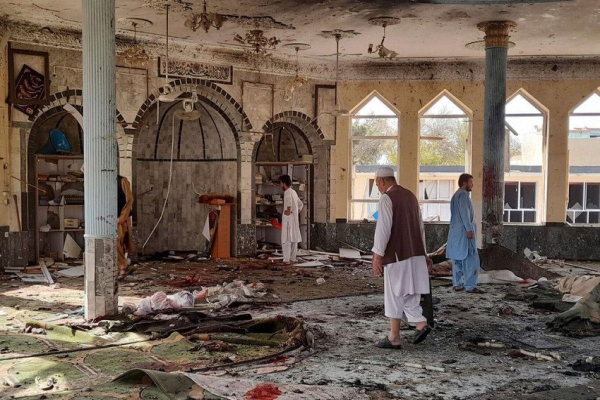 Blast in northwestern Pakistan mosque injures local Islamist party leader and two children