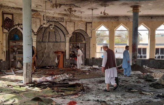 Blast in northwestern Pakistan mosque injures local Islamist party leader and two children