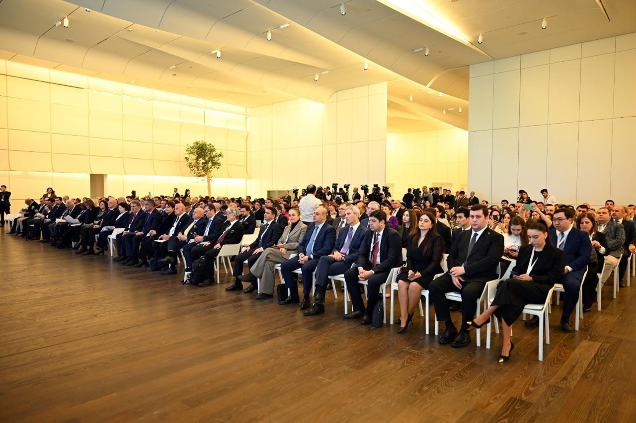 Baku hosts international conference on protection of ancient human settlements