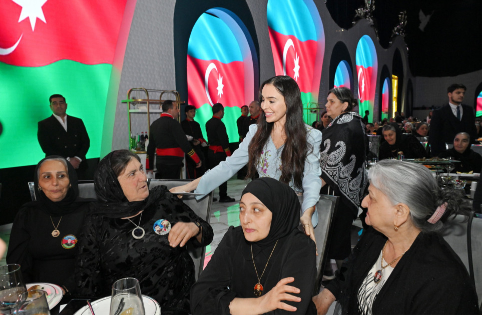 Leyla Aliyeva and Arzu Aliyeva attend Iftar ceremony with mothers of martyrs-PHOTO 
