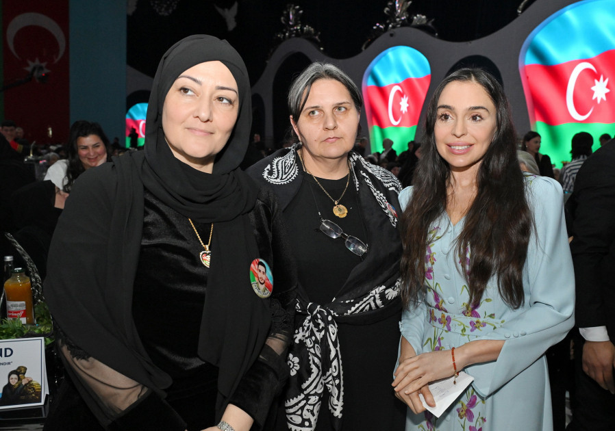 Leyla Aliyeva and Arzu Aliyeva attend Iftar ceremony with mothers of martyrs-PHOTO 