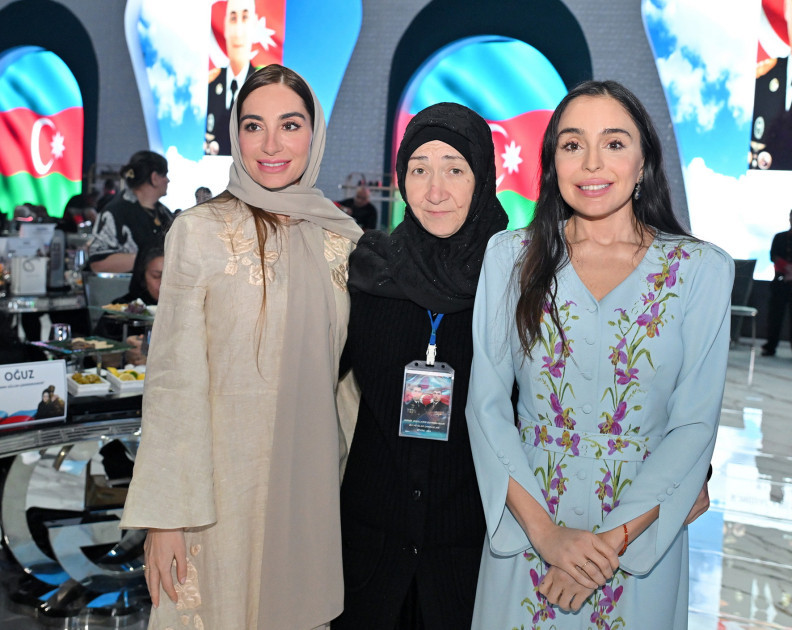 Leyla Aliyeva and Arzu Aliyeva attend Iftar ceremony with mothers of martyrs-PHOTO 