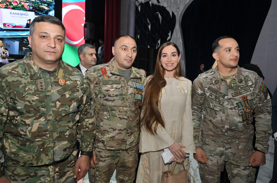 Leyla Aliyeva and Arzu Aliyeva attend Iftar ceremony with mothers of martyrs-PHOTO 