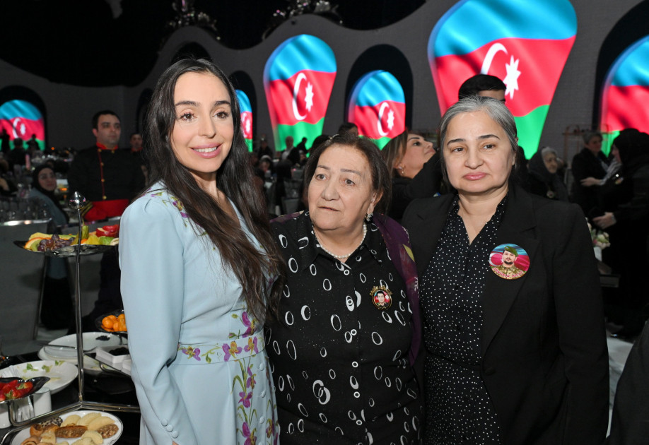 Leyla Aliyeva and Arzu Aliyeva attend Iftar ceremony with mothers of martyrs-PHOTO 