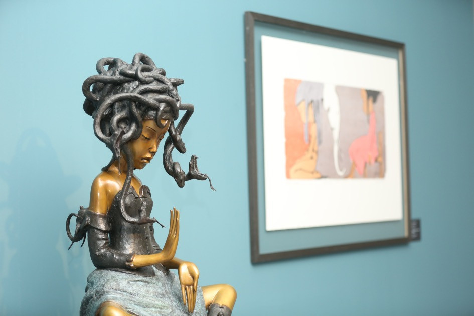 “The Mystery of the Rose” Exhibition by Sculptor Andrey Ostashov Opens at Heydar Aliyev Center