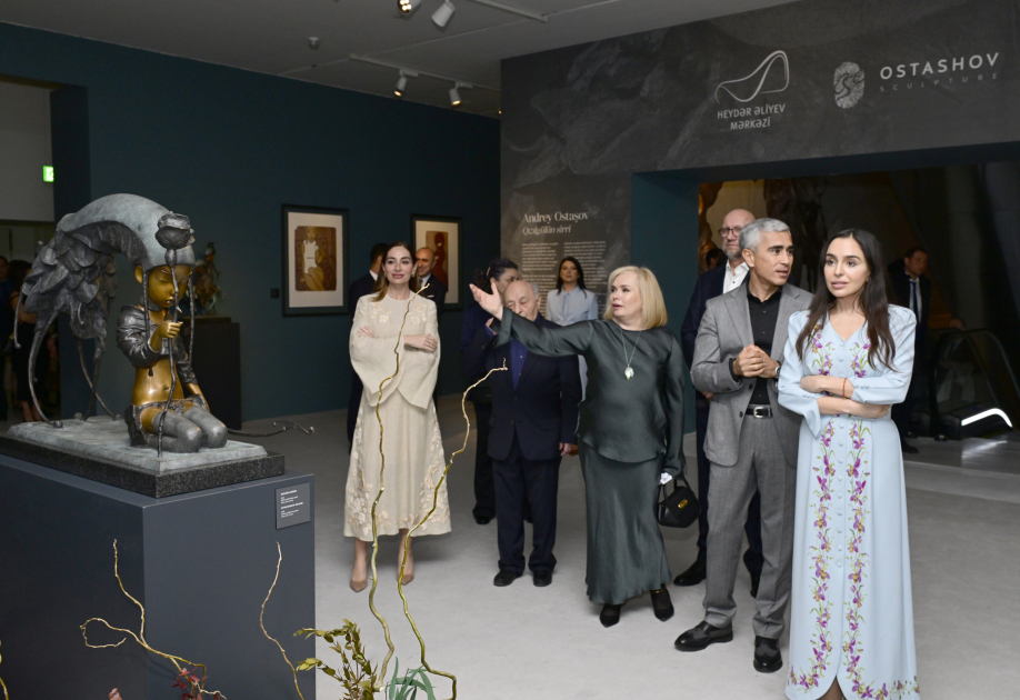 “The Mystery of the Rose” Exhibition by Sculptor Andrey Ostashov Opens at Heydar Aliyev Center