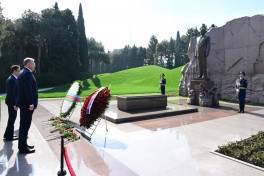 Speaker of Russia’s Federation Council pays tribute to National Leader Heydar Aliyev