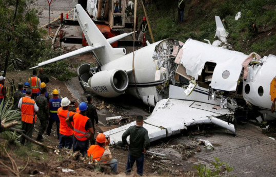 Six dead after Honduras plane crashed into the water after takeoff-PHOTO 