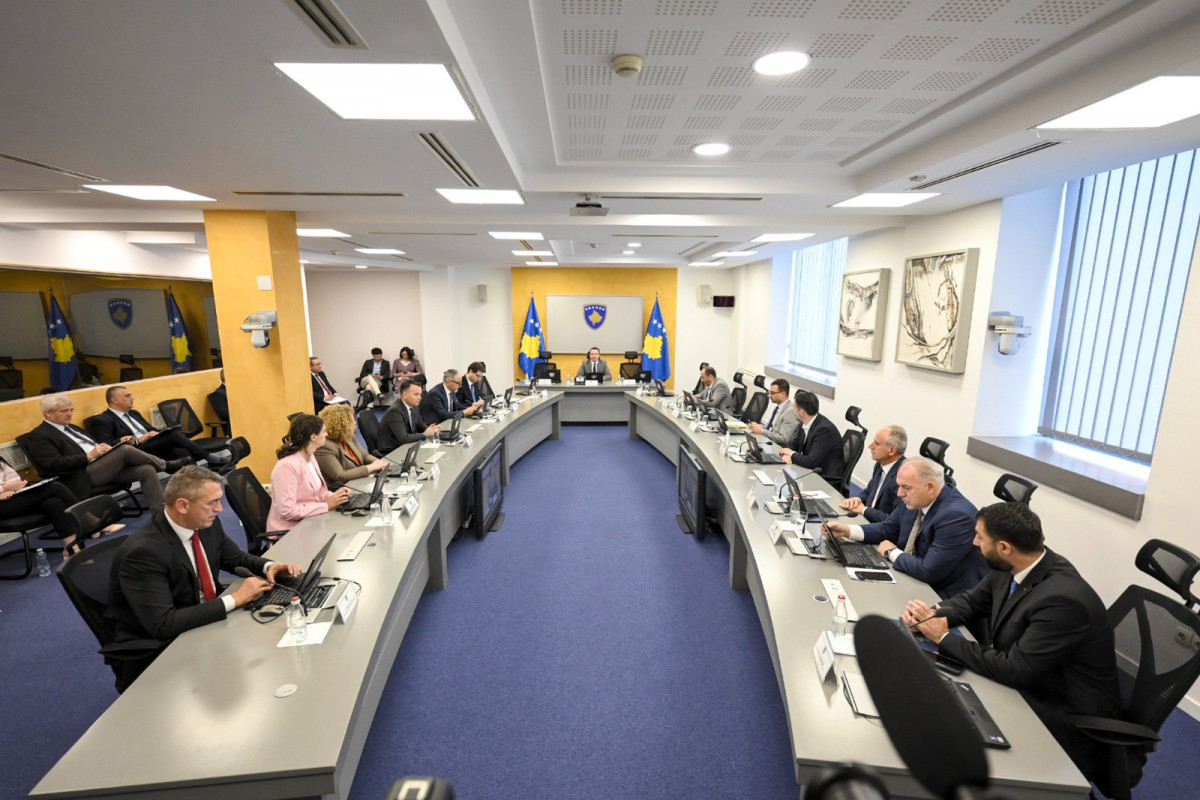 Serbian Parliament dismisses the government
