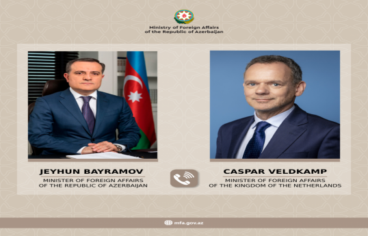 Azerbaijani, Dutch FMs hold phone talk