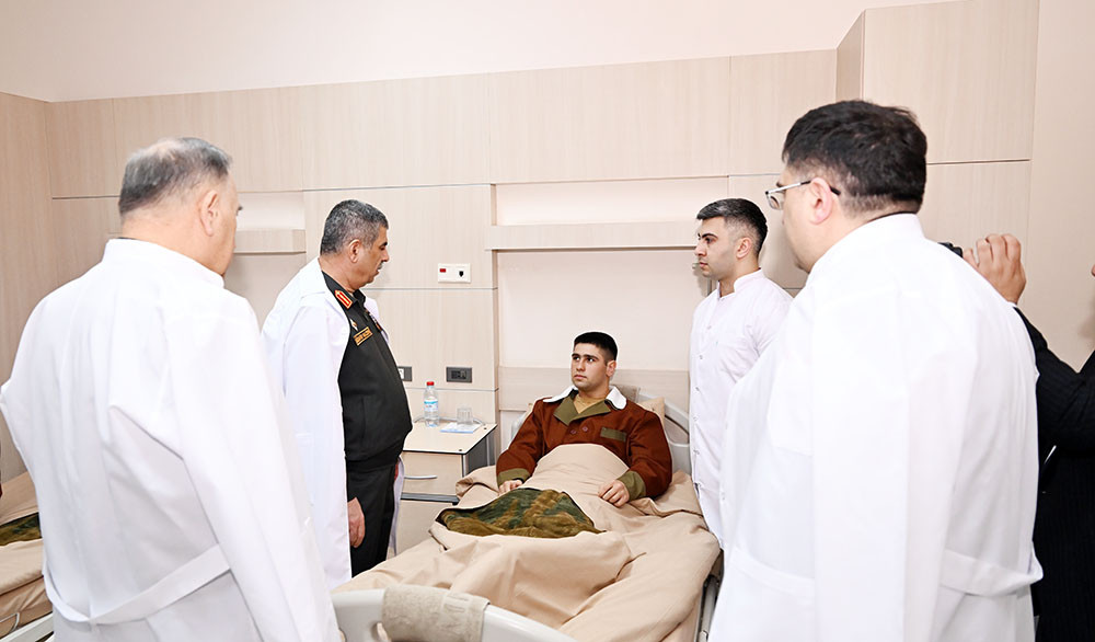 Azerbaijan Defense Ministry’s leadership visits Main Clinical Hospital-VIDEO 