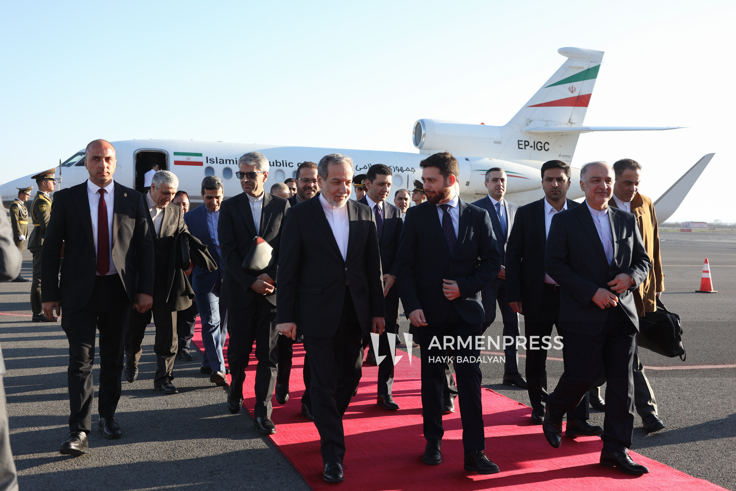 Iran's Foreign Minister visits Armenia