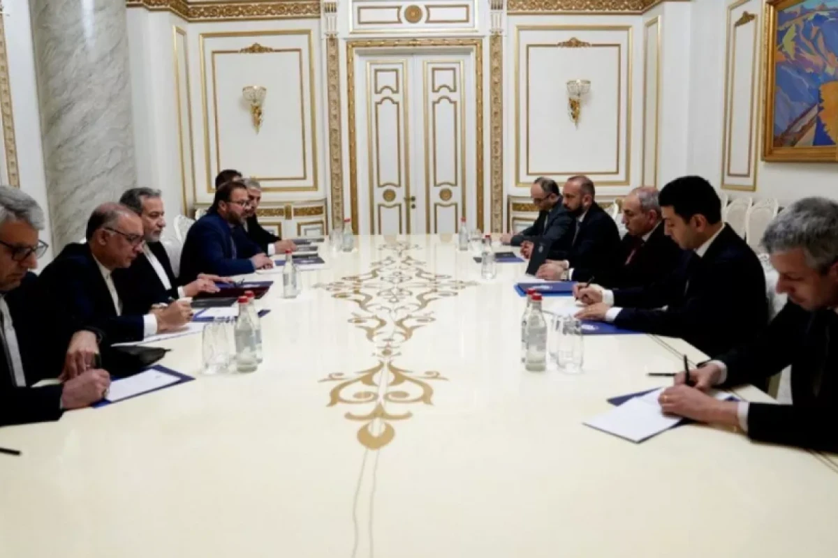 PM Nikol Pashinyan receives Iran