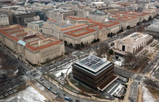 Trump targets 'anti-American ideology' at Smithsonian museums