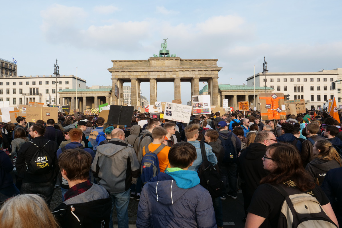 About 2.5 thousand Germans protested against deployment of US missiles in Germany