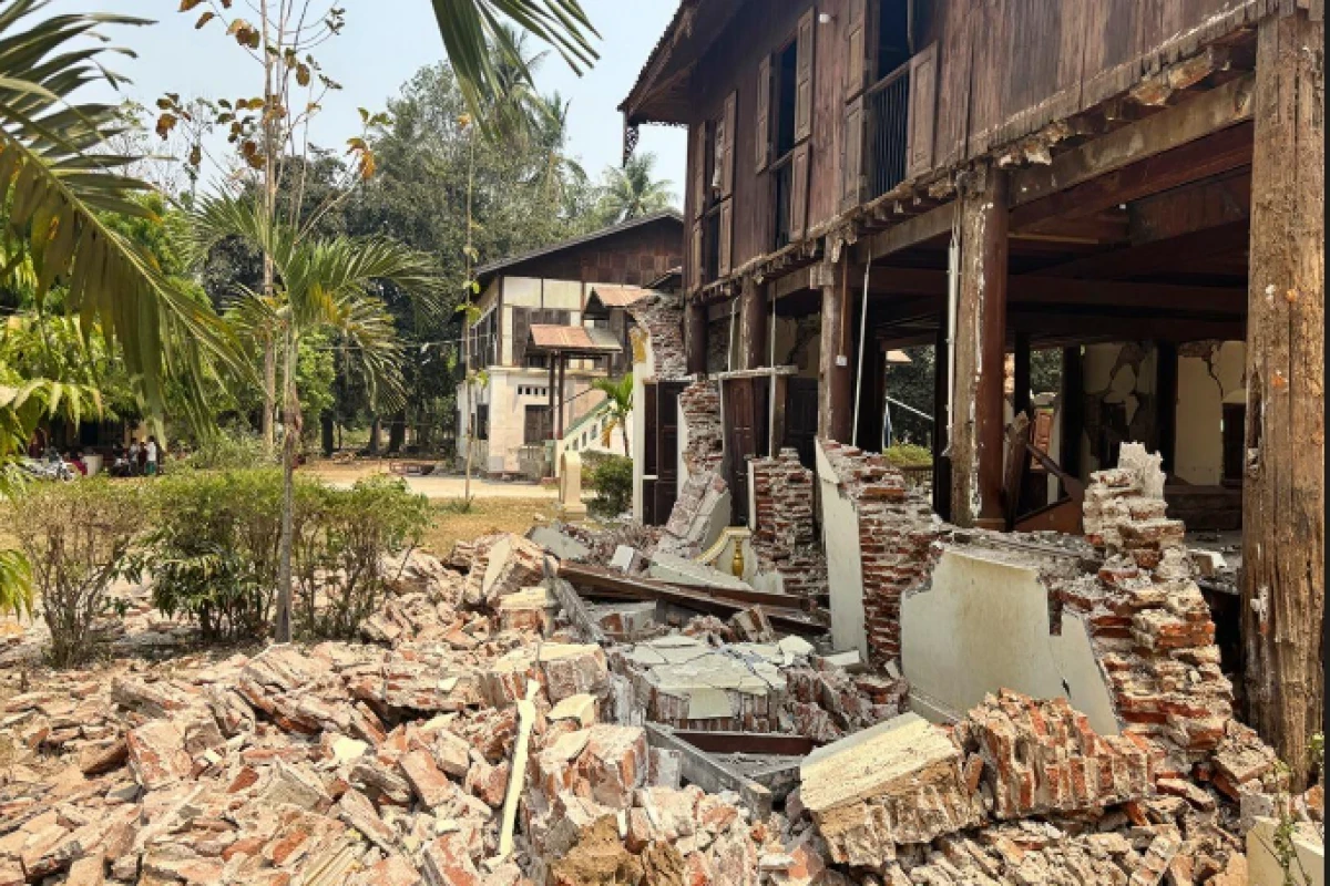 Aid rushes into Myanmar after earthquake kills over 1,600, ravages cities