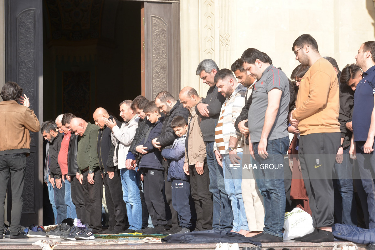 Eid prayers are being performed in mosques to mark the end of the month of Ramadan-PHOTOSESSION 