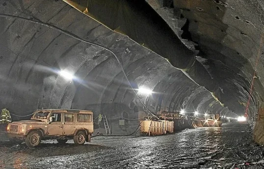 Two dead, four missing in Spanish mine accident