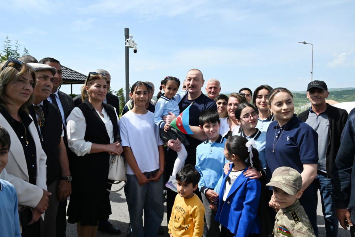 President Ilham Aliyev met with residents in Lachin -PHOTO  -UPDATED 