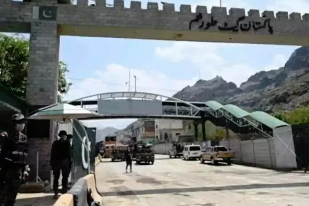 Pakistan reopens Torkham border for returning Afghan refugees