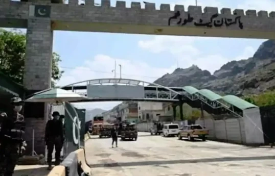 Pakistan reopens Torkham border for returning Afghan refugees