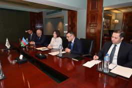 Speaker of the Milli Majlis Sahiba Gafarova met with the President of the Arab Parliament