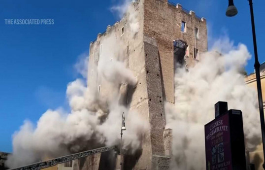 Part of medieval tower near Colosseum collapses during renovation in Rome-VIDEO 