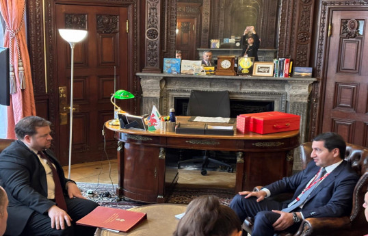 Assistant to President of Azerbaijan meets with UK Minister of State