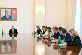 President Ilham Aliyev received NATO delegation