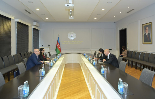 Azerbaijani minister meets with Palestinian ambassador to discuss cooperation in science and education