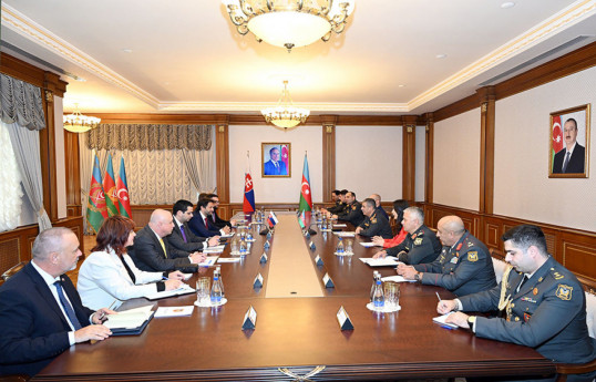 Azerbaijani and Slovak Defense Ministers meet-VIDEO 