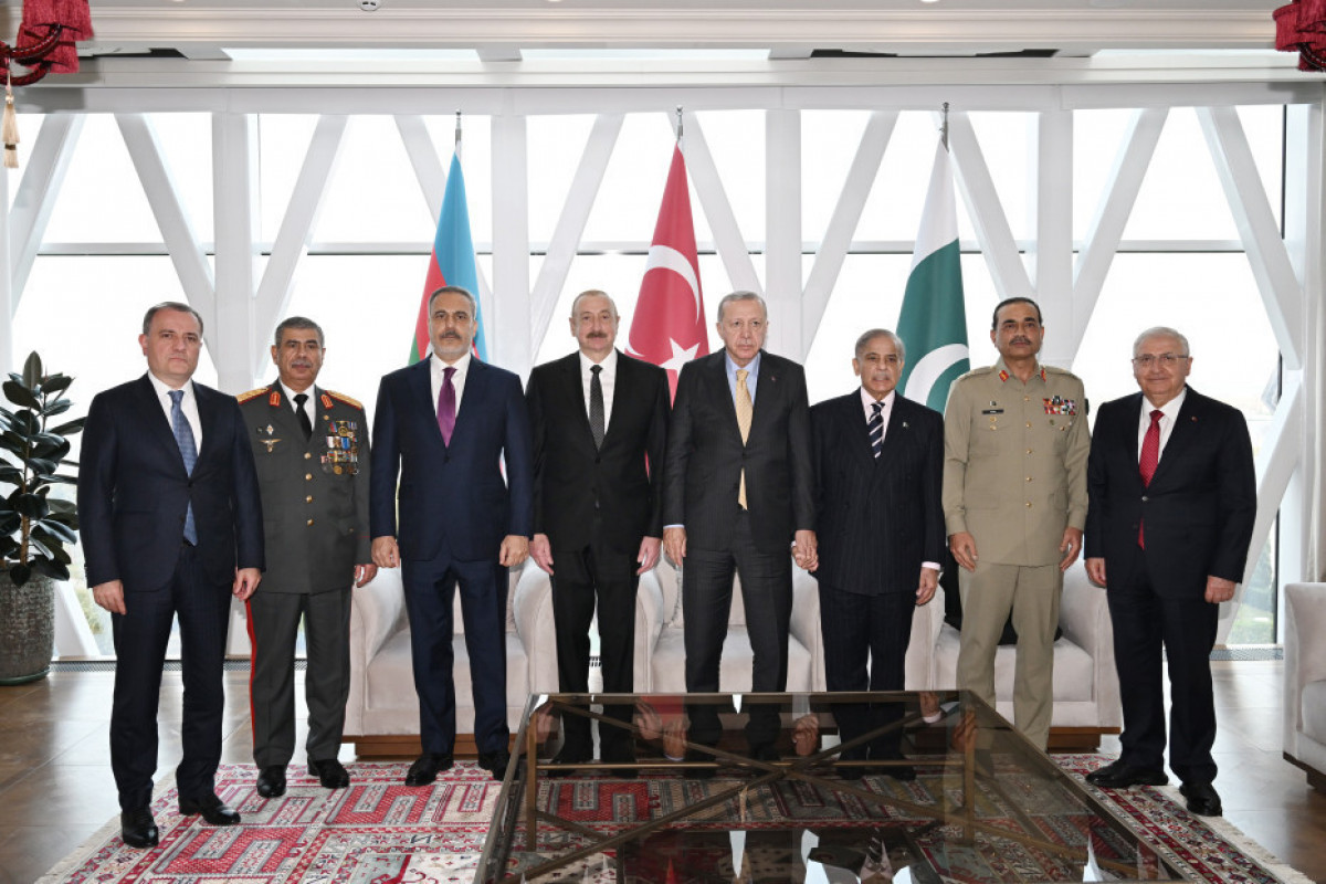 President of Azerbaijan, President of Türkiye and Prime Minister of Pakistan held trilateral meeting