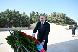President Ilham Aliyev and Mehriban Aliyeva visited Alley of Martyrs-PHOTO 