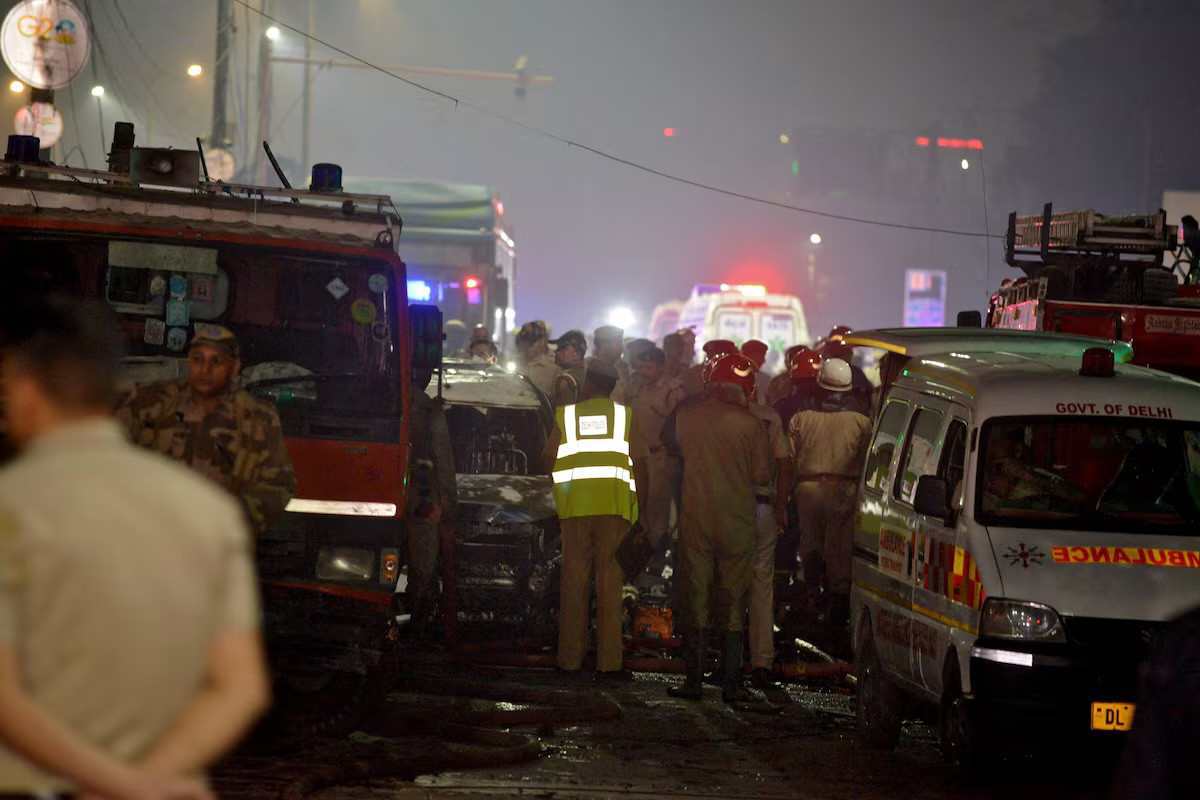 Eight killed in car explosion near Red Fort in India