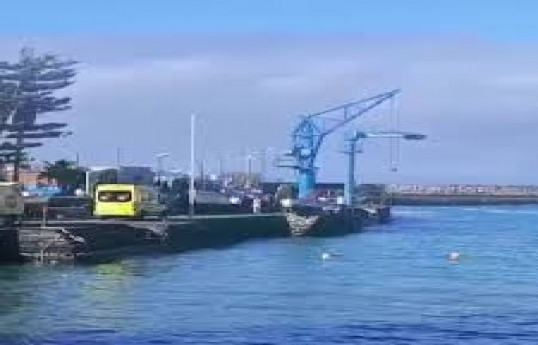 Three die as heavy seas batter Spanish island of Tenerife
