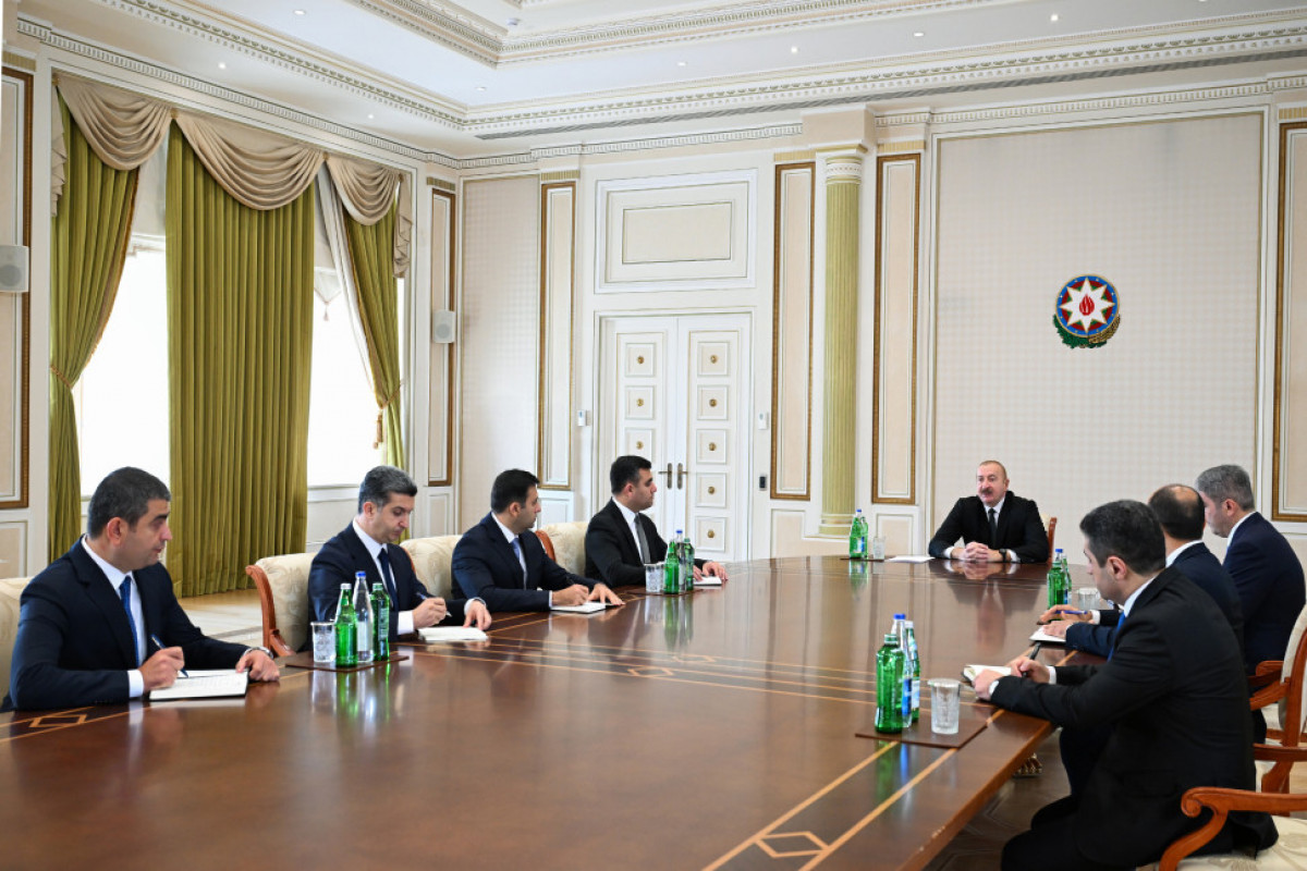 President Ilham Aliyev received newly appointed Presidential Plenipotentiary Representative in Nakhchivan and heads of several district executive authorities on November 12
