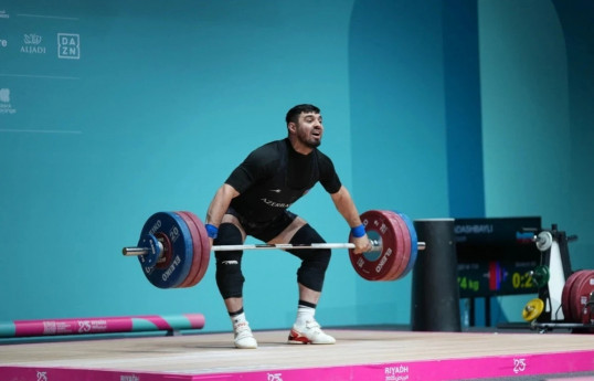 Azerbaijani weightlifter Dadash Dadashbeyli