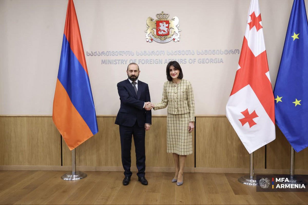 Armenian Foreign Minister Ararat Mirzoyan, Georgian Foreign Minister Maka Bochorishvili