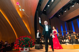 Legendary tenor Plácido Domingo performs at Heydar Aliyev Center