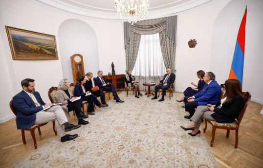 Armenia, EU discuss regional communications and border delimitation continuity