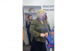 US Universities Education Fair successfully held at UniDestin Education Center - students meet representatives directly 