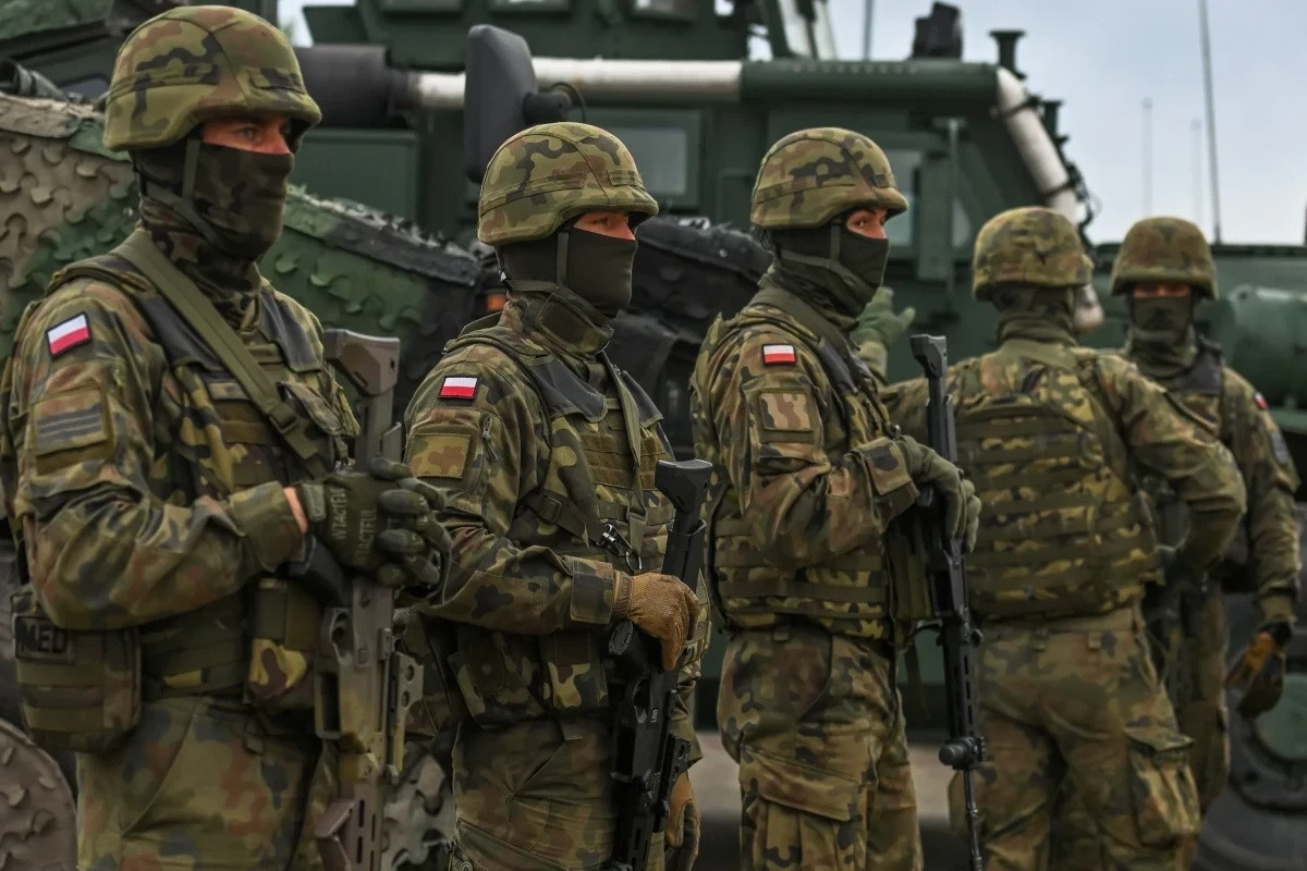 Poland to deploy 10,000 soldiers to protect infrastructure