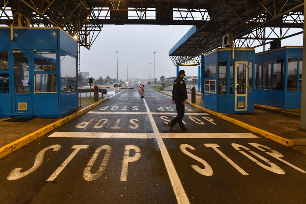 Bulgaria becomes first EU country to stop issuing multiple-entry Schengen visas to Russians