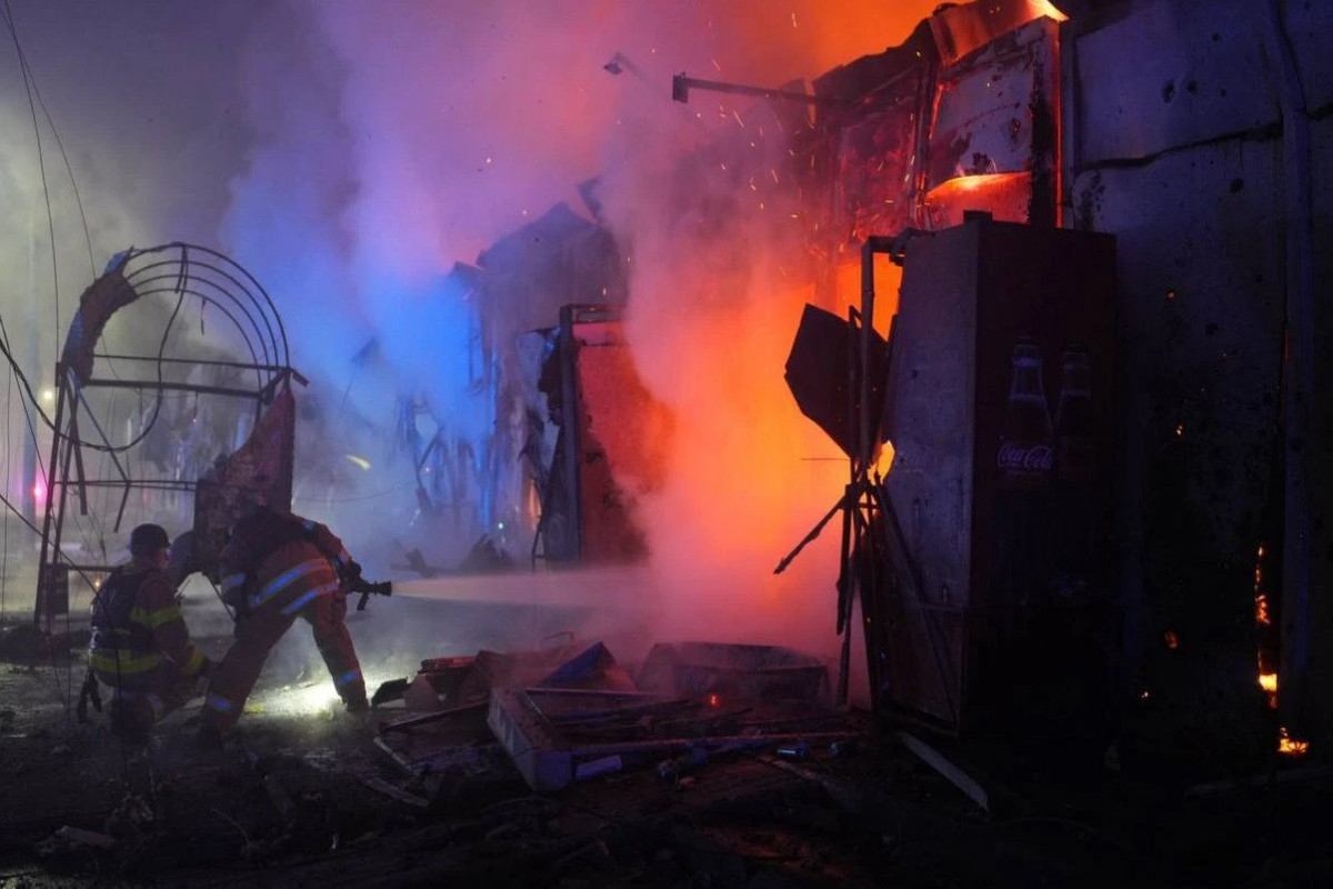 Residential buildings and market struck in Zaporizhzhia, 5 killed