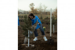 Leyla Aliyeva, Arzu Aliyeva, and Alena Aliyeva participate in ecological actions in Lankaran